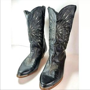 Killer vintage Dingo boots with silver inlay 8.5
